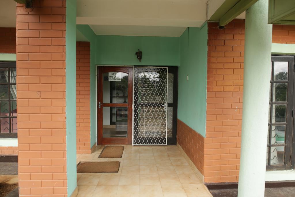 Araliya Holiday Bungalow Kandy Exterior photo
