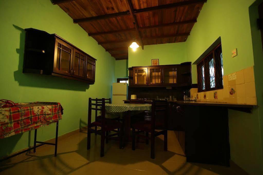 Araliya Holiday Bungalow Kandy Exterior photo